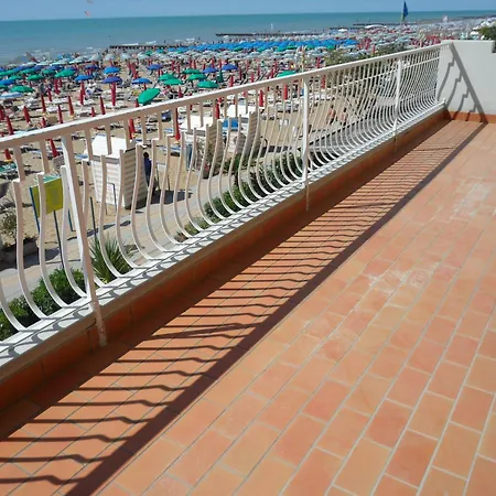 Airone Mare-residence Grifone 107e108, Fronte Mare, Piscina * 利多迪迪耶索洛